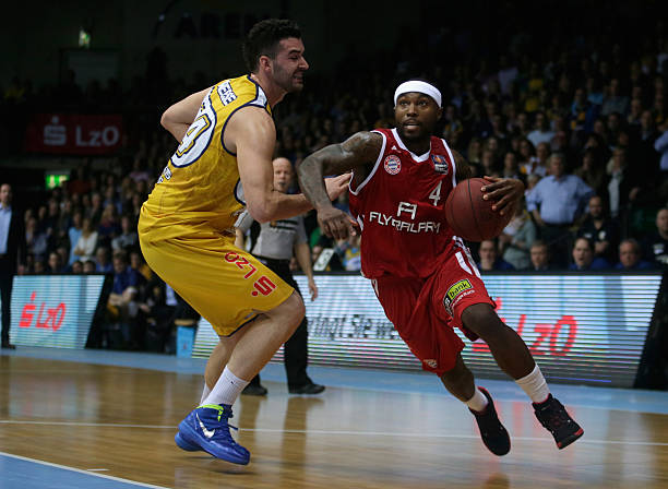 站稳脚跟 站稳脚跟