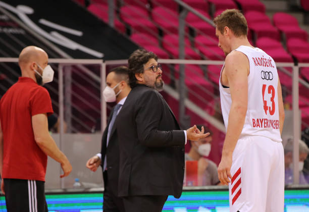 响曼联在后 响曼联在后